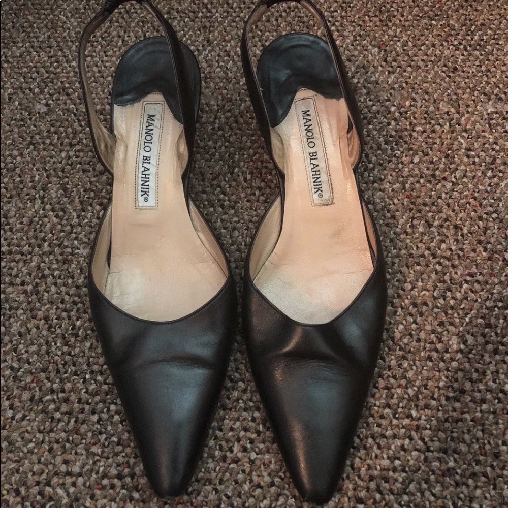 Authentic sling back Carolyne Manolo Blahnik pumps